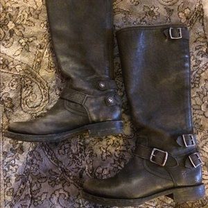 CUTE! Frye Veronica Zipper boots Size 8 1/2